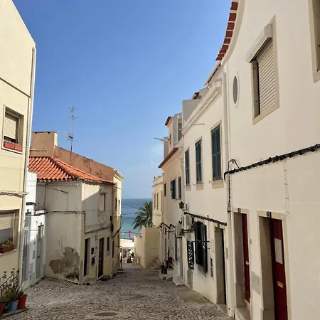 Eça 18 Tatil Evi Sesimbra