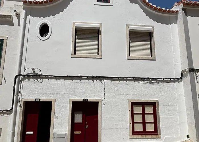 بيت للعطل Eca 18 *