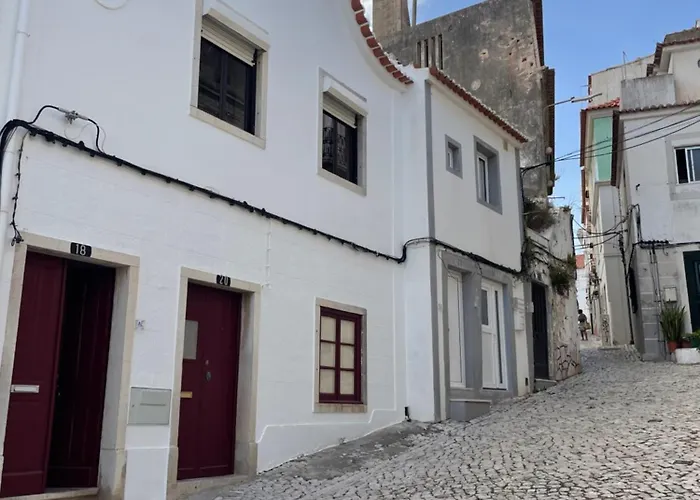 Eca 18 بيت للعطل